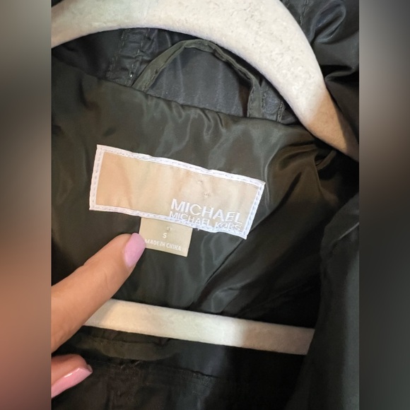 MICHAEL KORS OLIVE GREEN LIGHTWEIGHT Size S - Picture 3 of 4